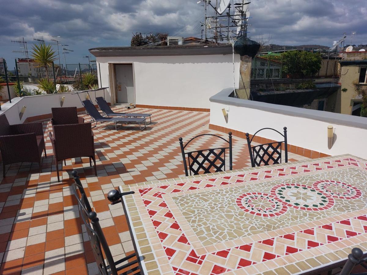 Appartement Raggio Di Sole à Naples Extérieur photo